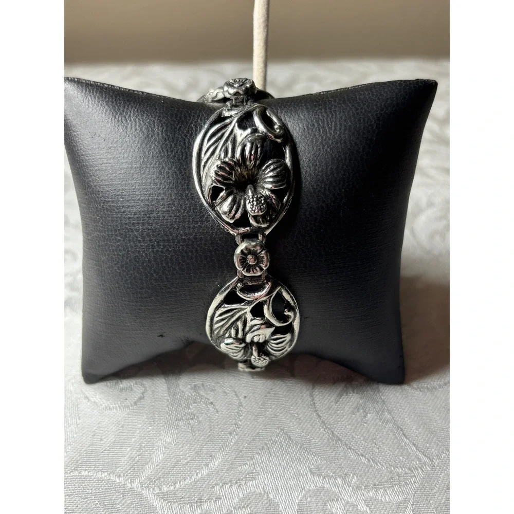 Silver Tone Hibiscus Flower Link Bracelet Floral Openwork Design Vintage